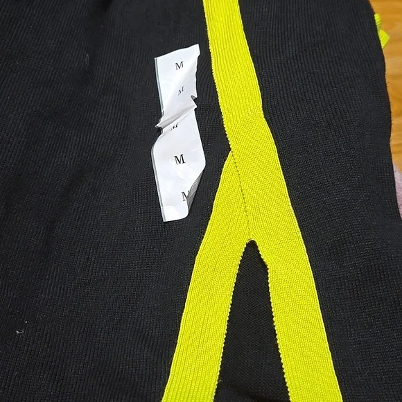 NWT Future Collective pencil skirt with slit. Black and neon yellow/green - Picture 6 of 6